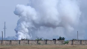 Offenbar wieder Militärflugplatz in Brand