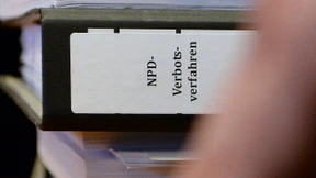 Scheitert das NPD-Verbotsverfahren? 