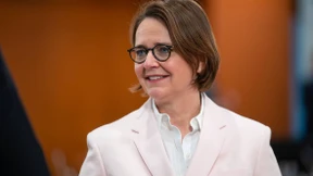 Bundesregierung will Integration von Migrantinnen verbessern