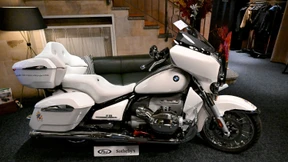 Signiertes „Papst-Motorrad“ für 130.000 Euro versteigert