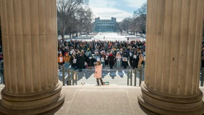 Trump beugt sich der Stimmung