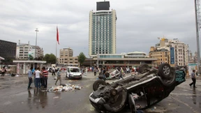 Hunderte Festnahmen bei Demonstrationen