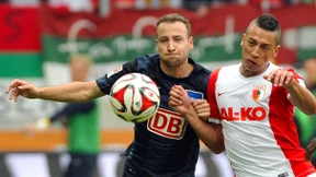 Augsburg siegt durch umstrittenen Elfmeter