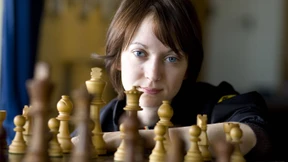 Deutschlands  beste Schachspielerin räumt ab