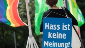 Ein Appell gegen Anfeindungen