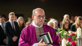 Prälat Lorenz Wolf entschuldigt sich