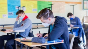 Die Risikogruppe gibt Fernunterricht