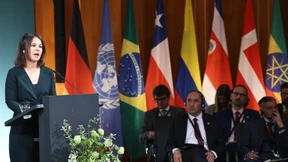 Baerbock regt globales Ökostromziel an