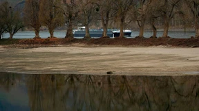 Rhein-Pegel ungewöhnlich lange niedrig