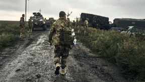 Wie der Kreml in der Ukraine kämpfende Ausländer diskreditiert