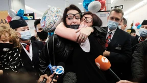 Emotionale Szenen an New Yorker Flughafen