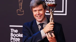 David Szalay erhält Booker-Preis 2025