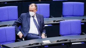 Merz: Weniger Mehrwertsteuer