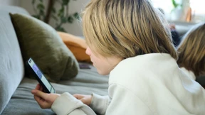 Forscher sehen bei Kindern suchtartige Smartphone-Nutzung