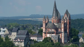 Beschuldigter Priester muss wegen Missbrauchsvorwürfen in Ruhestand