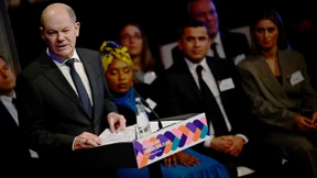 Scholz will mehr Ausländer einbürgern