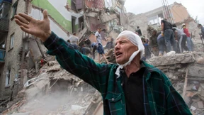 Versteckte militärische und offene diplomatische Offensive?