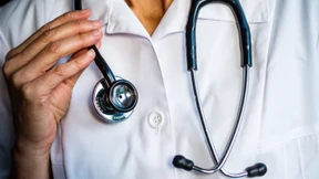 Bezahlt die Ärzte gut!