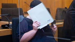 Mehr als sieben Jahre Haft für Mutter wegen Beihilfe