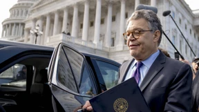 Amerikanischer Senator Al Franken tritt zurück