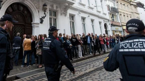 Schweigen über das entsetzliche Verbrechen