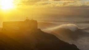 Eine Welle spaltet die Welt