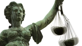 Haft für Angriff auf Ehefrau