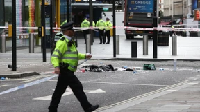 Zwei Polizisten in London mit Stichen verletzt