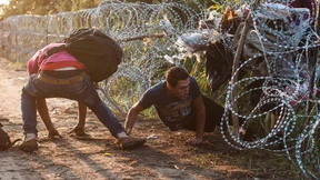 Ungarn will Flüchtlinge internieren und notfalls einsperren