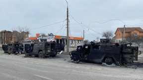 Russische Infanteriefahrzeuge fahren mit Bauteilen von Bosch