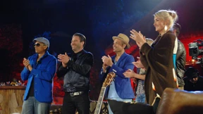 Die süße Braut hat die beste Stimme