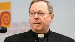 Bätzing beförderte Pfarrer trotz Belästigungsvorwürfen