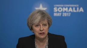 Theresa May schwächelt - Pfund fällt