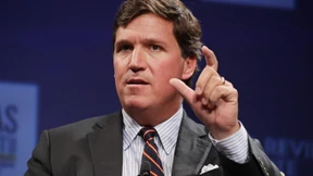 Tucker Carlson will seine Show auf Twitter weiterführen