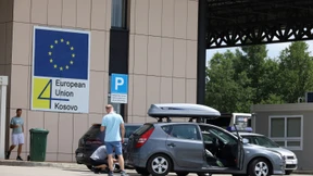 Serbien und Kosovo legen Streit über Ausweise bei