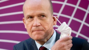 Pfiffe vom Linienrichter