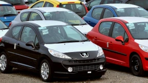 Sturz der PSA-Aktie treibt Anleger in Renault-Anleihen