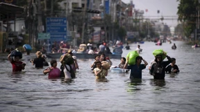 Der Fluss steht unter der Matratze