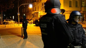 Vier Polizisten bei Randale in Rigaer Straße verletzt