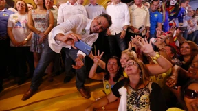 Ein Korruptionsskandal, der wie gerufen kommt