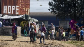 Griechische Polizei auf dem Weg nach Idomeni