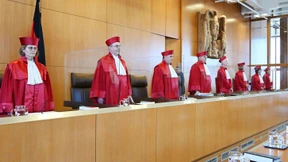 Hat die Bundesregierung ausreichend informiert?