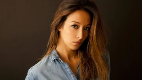 Eine Frau wird gesteinigt und wehrt sich