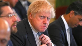 Abgeordnete schließen Boris Johnson aus Parlament aus
