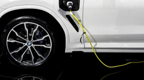 Für Plug-in-Hybride soll es Zuschüsse nur noch bis Jahresende geben