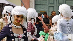 Leitkultur mit rasenden Autos und Furien