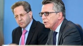 De Maizière und Maaßen legen Verfassungsschutzbericht vor