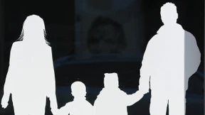 Väter bekommen 440 Euro mehr Elterngeld als Mütter