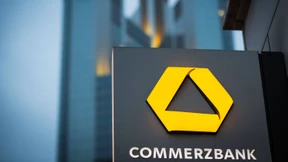 Commerzbank erhöht Kapital um zehn Prozent