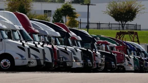 Trump kündigt neuen 25-Prozent-Zoll auf bestimmte Lastwagen an